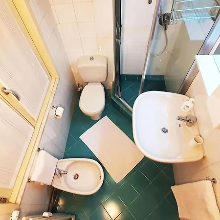Daire King Center 9 Posti Letto- Grande Terrazza - 2 Bagni Privati Como