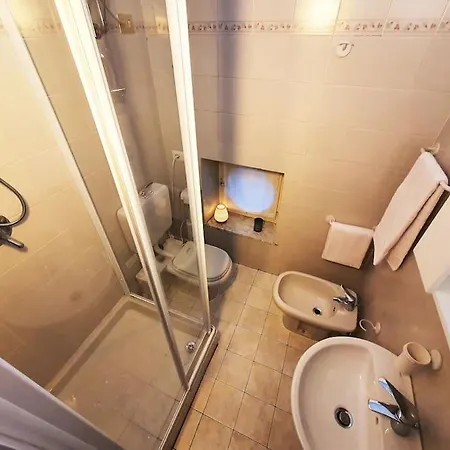 King Center 9 Posti Letto- Grande Terrazza - 2 Bagni Privati Daire
