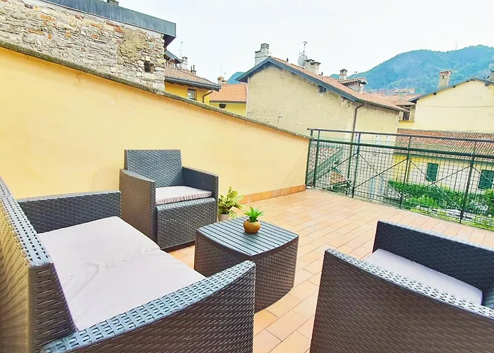 King Center 9 Posti Letto- Grande Terrazza - 2 Bagni Privati Apartment *
